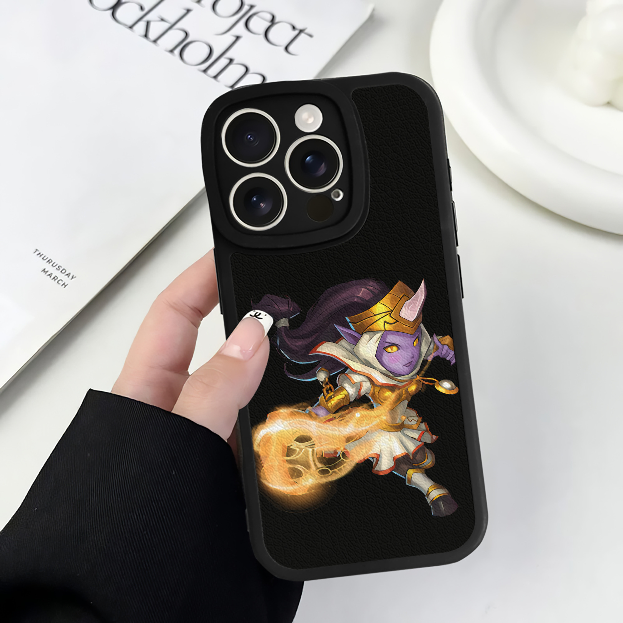 リーグ・オブ・レジェンド League of Legends LOL 【iPhone 16シリーズ対応】シリコンスマホケース（レザー調） 材質：シリコン